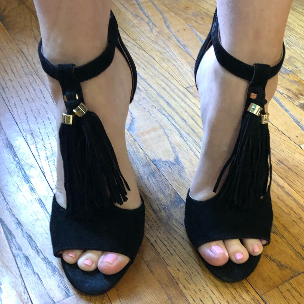 Louise et cie  black suede tassle heels sz 7.5 - Picture 2 of 6